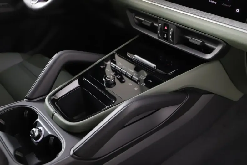 Porsche Cayenne din 2025 cu 30 km - oferta POR105451 - foto 29