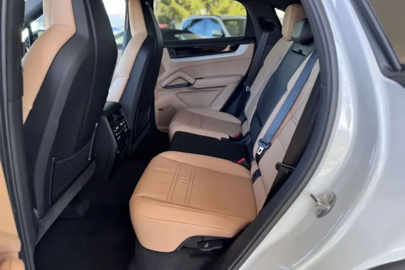 Porsche Cayenne din 2025 cu 0 km - oferta POR105453 - foto 13