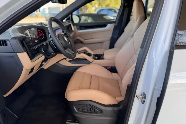 Porsche Cayenne din 2025 cu 0 km - oferta POR105453 - foto 18