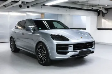 Porsche Cayenne din 2023 - oferta POR105455