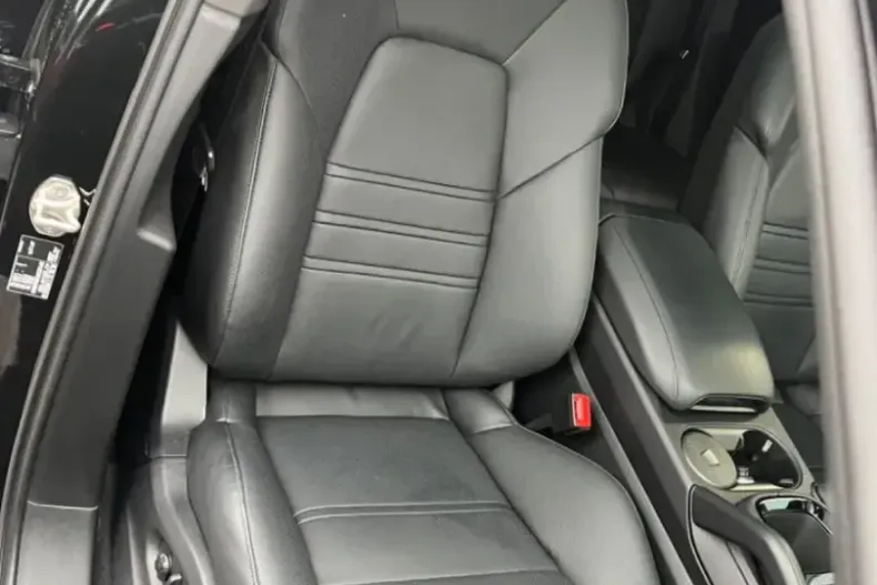 Porsche Cayenne din 2024 cu 7.500 km - oferta POR105457 - foto 6