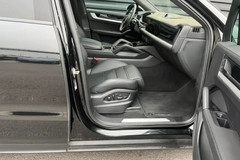 Porsche Cayenne din 2024 cu 7.500 km - oferta POR105457 - foto 21