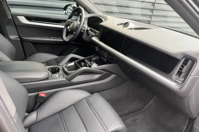 Porsche Cayenne din 2024 cu 7.500 km - oferta POR105457 - foto 27