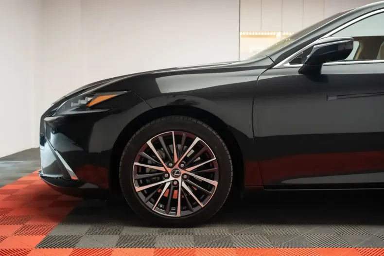 Lexus ES 300 din 2025 cu 29.900 km - oferta LEX105459 - foto 8