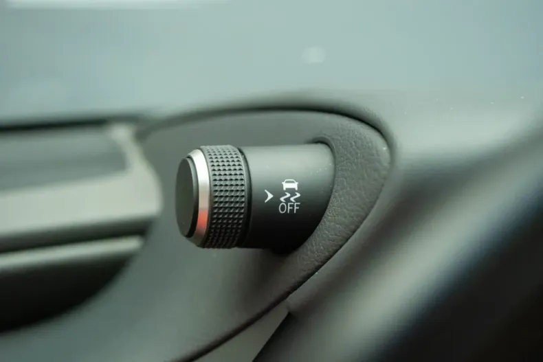 Lexus ES 300 din 2025 cu 29.900 km - oferta LEX105459 - foto 15