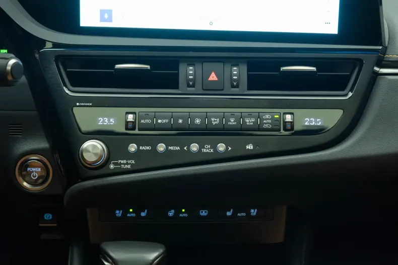 Lexus ES 300 din 2025 cu 29.900 km - oferta LEX105459 - foto 27