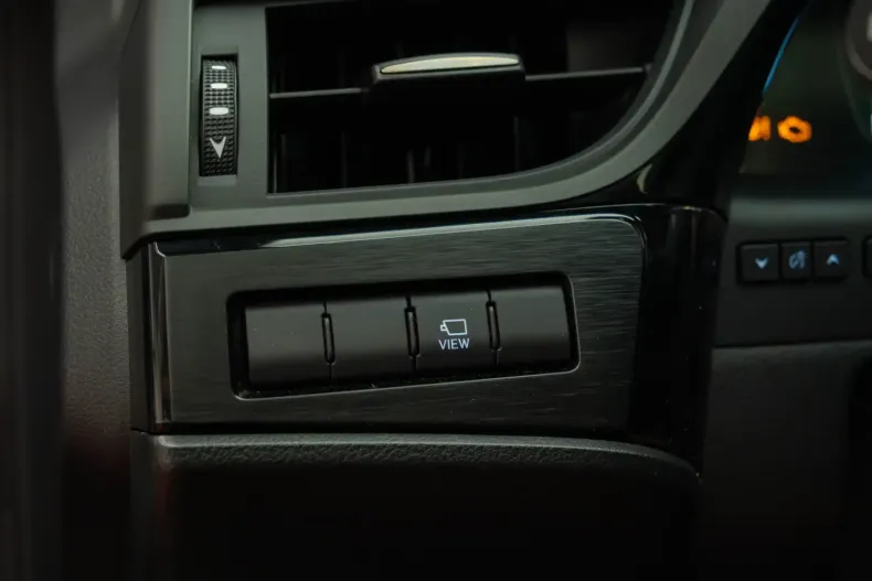 Lexus ES 300 din 2025 cu 29.900 km - oferta LEX105459 - foto 34