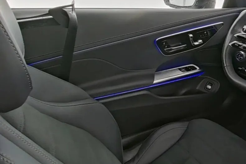 Mercedes-Benz CLE 200 din 2023 cu 26.300 km - oferta MER105469 - foto 9