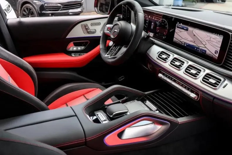 Mercedes-Benz GLE 63 AMG din 2024 cu 9.500 km - oferta MER105474 - foto 4