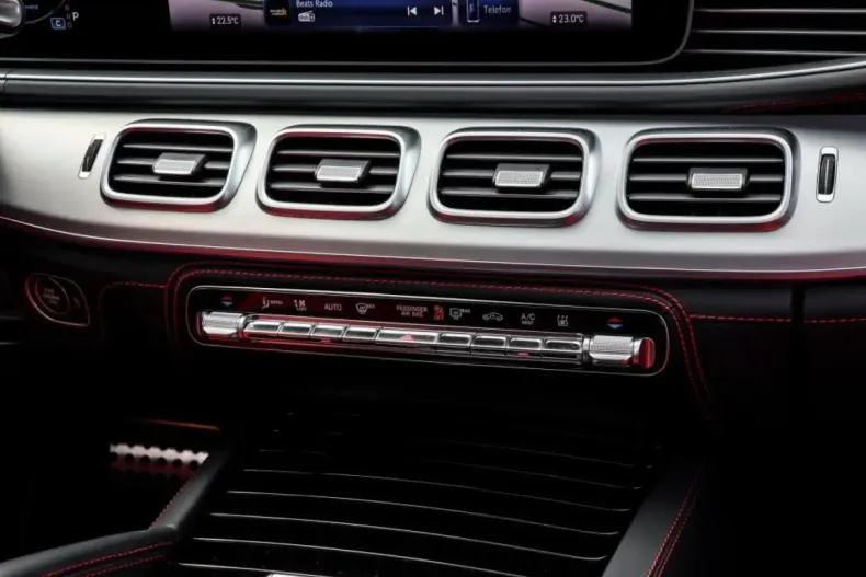 Mercedes-Benz GLE 63 AMG din 2024 cu 9.500 km - oferta MER105474 - foto 12