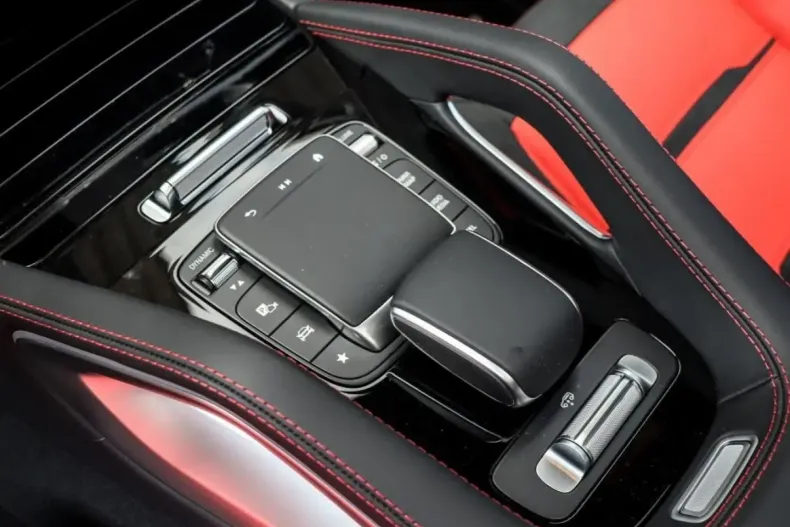 Mercedes-Benz GLE 63 AMG din 2024 cu 9.500 km - oferta MER105474 - foto 13