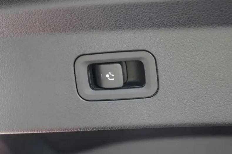 Mercedes-Benz GLE 63 AMG din 2024 cu 9.500 km - oferta MER105474 - foto 17