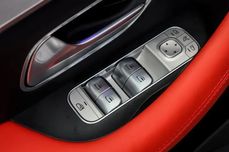 Mercedes-Benz GLE 63 AMG din 2024 cu 9.500 km - oferta MER105474 - foto 19