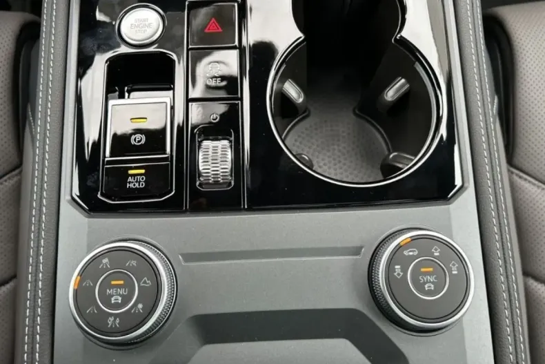 Volkswagen Touareg din 2023 cu 26.000 km - oferta VOL105490 - foto 20