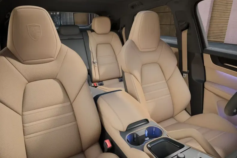 Porsche Cayenne din 2025 cu 50 km - oferta POR105516 - foto 6