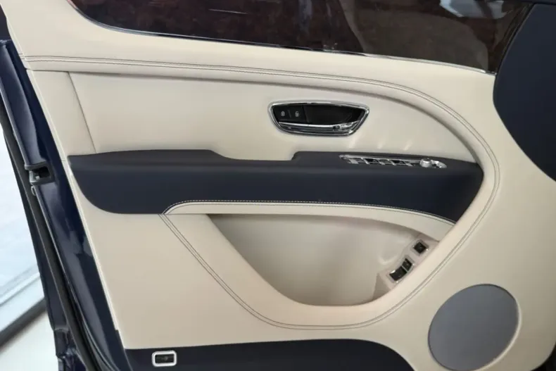 Bentley Bentayga din 2023 cu 48.913 km - oferta BEN105542 - foto 7