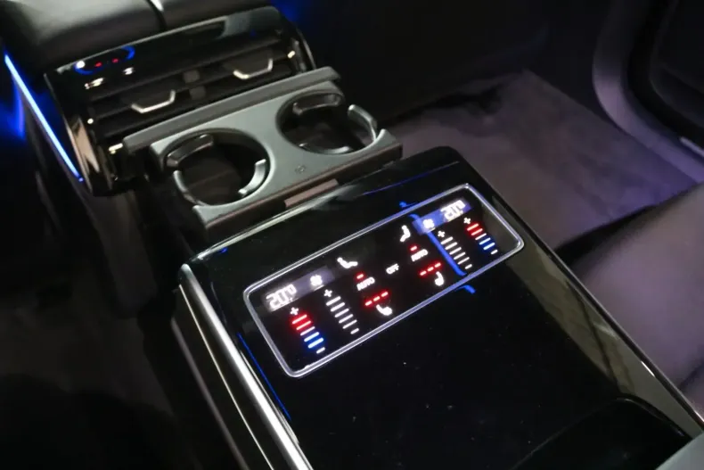 Audi A8 din 2022 cu 63.930 km - oferta AUD105570 - foto 12