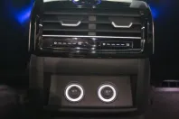 Audi A8 din 2022 cu 63.930 km - oferta AUD105570 - foto 13