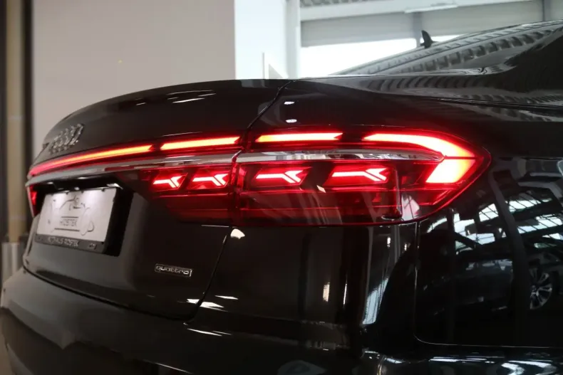 Audi A8 din 2022 cu 63.930 km - oferta AUD105570 - foto 16