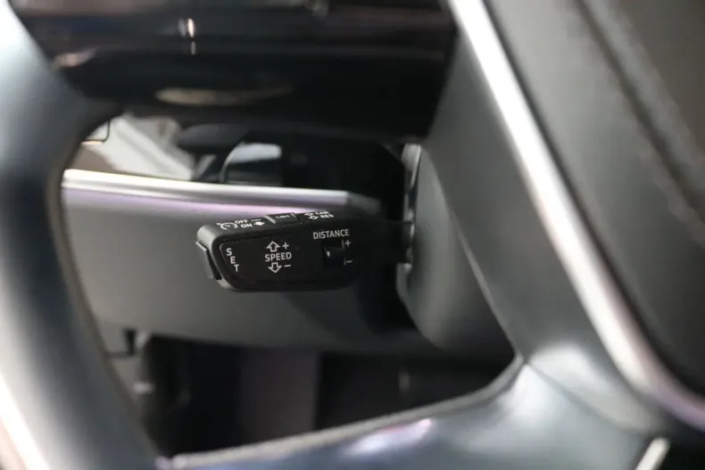 Audi A8 din 2022 cu 63.930 km - oferta AUD105570 - foto 17