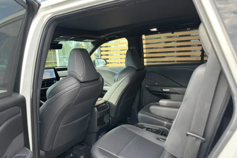 Lexus TX500 H din 2024 cu 9.073 km - oferta LEX105590 - foto 12