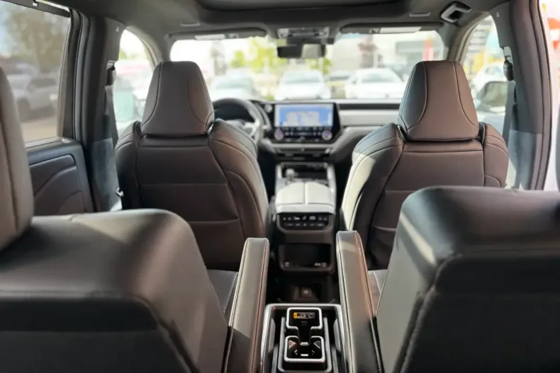 Lexus TX500 H din 2024 cu 9.073 km - oferta LEX105590 - foto 18