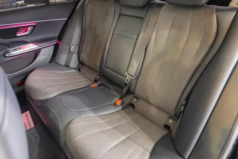 Mercedes-Benz E 200 din 2024 cu 20.600 km - oferta MER105598 - foto 22