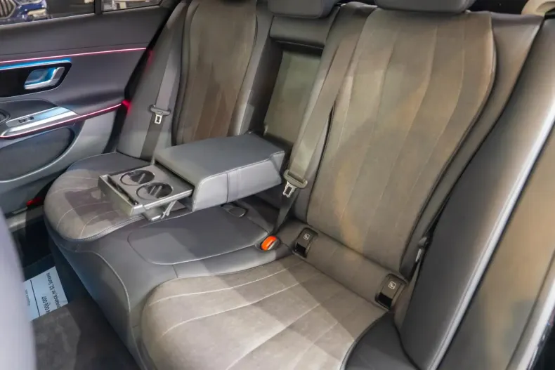 Mercedes-Benz E 200 din 2024 cu 20.600 km - oferta MER105598 - foto 23