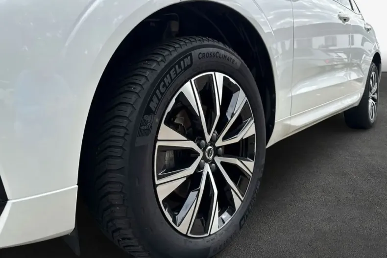 Volvo XC60 din 2024 cu 20.395 km - oferta VOL105605 - foto 6