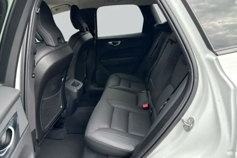 Volvo XC60 din 2024 cu 20.395 km - oferta VOL105605 - foto 11