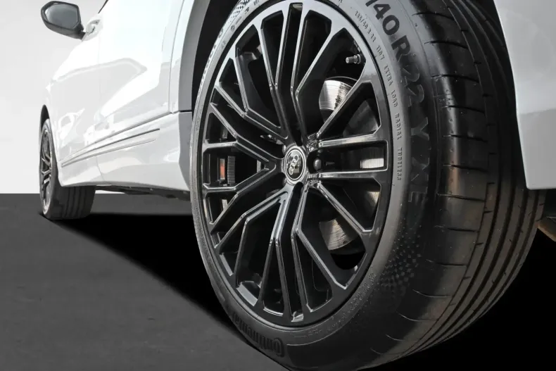 Audi Q8 din 2024 cu 22.072 km - oferta AUD105609 - foto 4