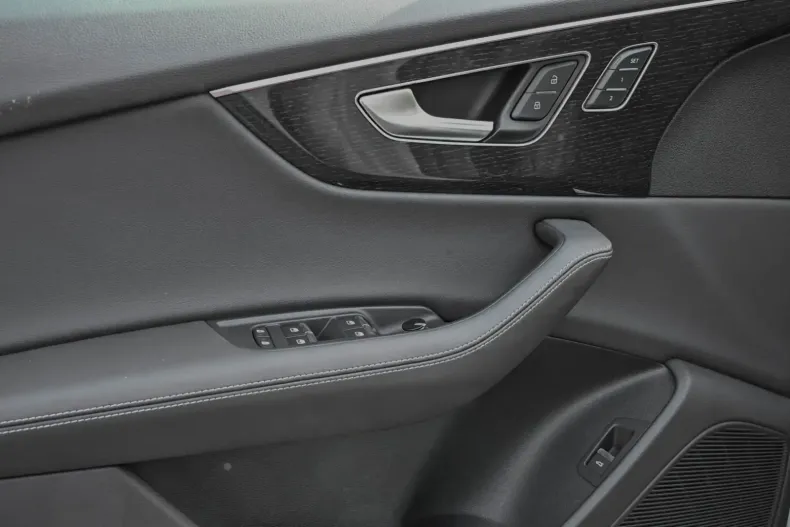 Audi Q8 din 2024 cu 22.072 km - oferta AUD105609 - foto 14