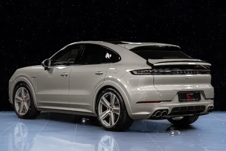 Porsche Cayenne din 2025 cu 50 km - oferta POR105624 - foto 2