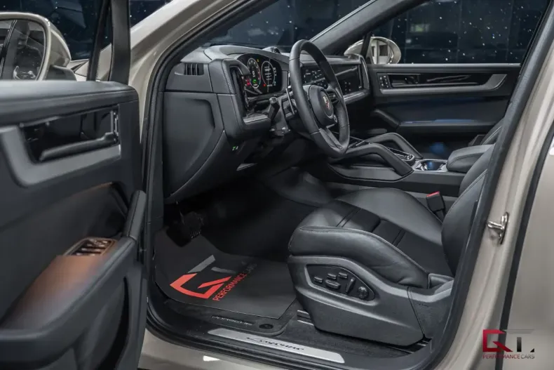 Porsche Cayenne din 2025 cu 50 km - oferta POR105624 - foto 5