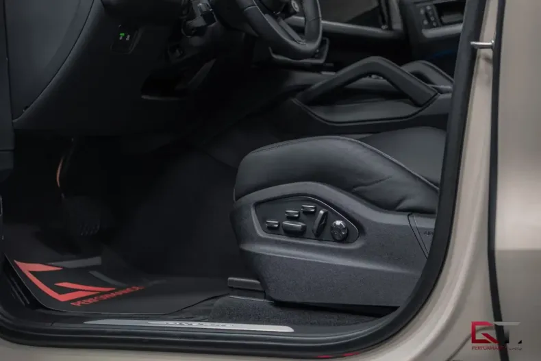 Porsche Cayenne din 2025 cu 50 km - oferta POR105624 - foto 12