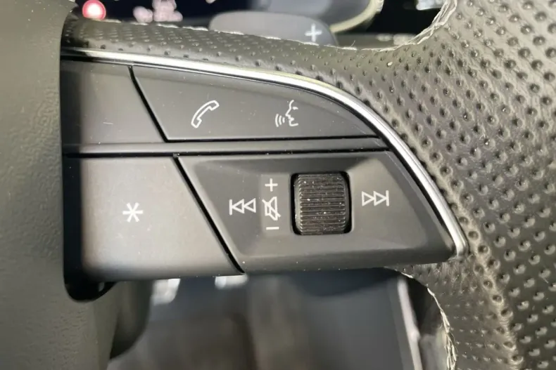 Audi Q8 din 2023 cu 57.995 km - oferta AUD105628 - foto 16