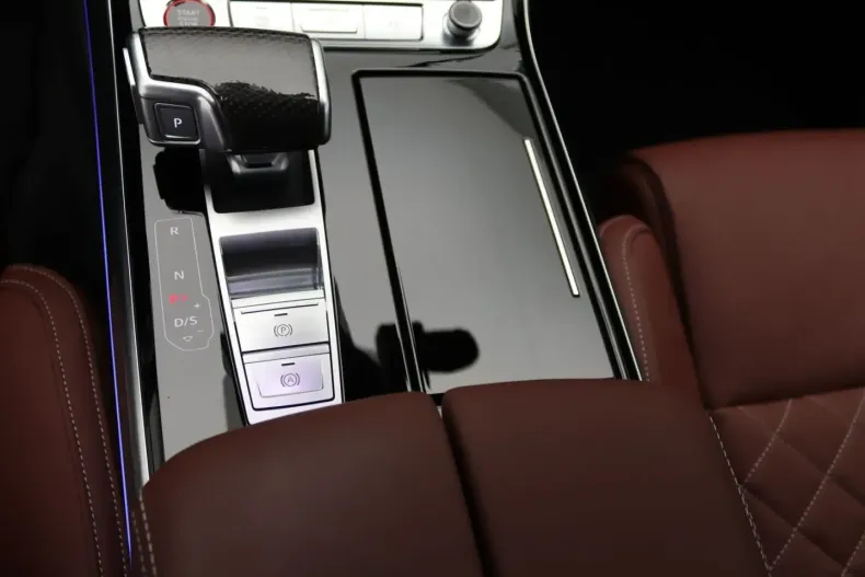 Audi S8 din 2024 cu 16.000 km - oferta AUD105637 - foto 15