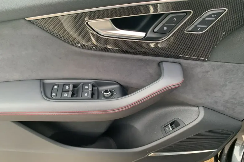 Audi Q7 din 2024 cu 25.025 km - oferta AUD105652 - foto 17