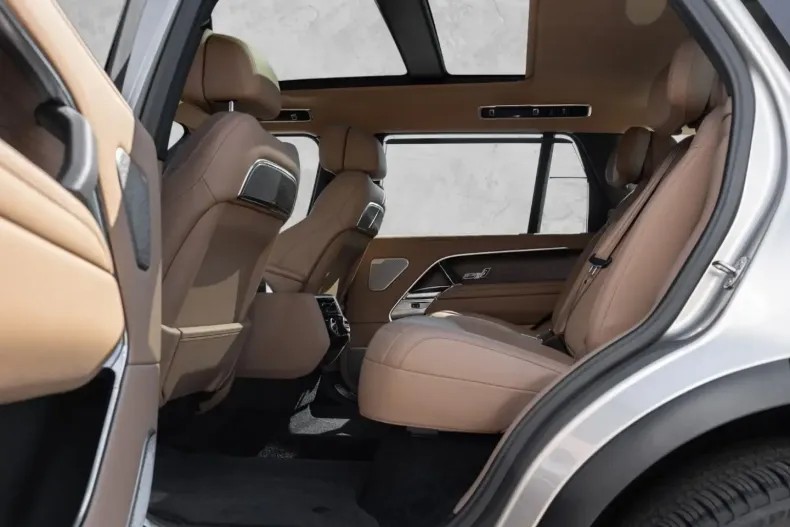 Land Rover Range Rover din 2024 cu 29.832 km - oferta LAN105663 - foto 6