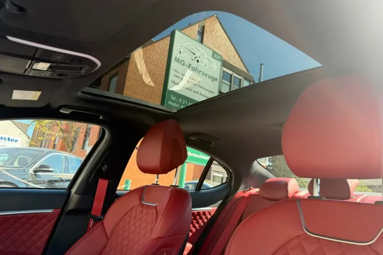 Genesis G70 din 2023 cu 4.380 km - oferta GEN105665 - foto 13