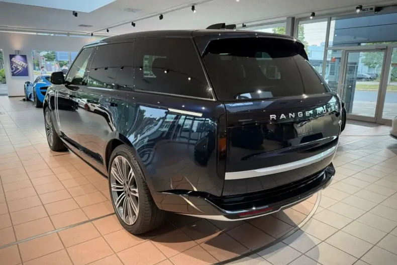 Land Rover Range Rover din 2023 cu 18.050 km - oferta LAN105676 - foto 6