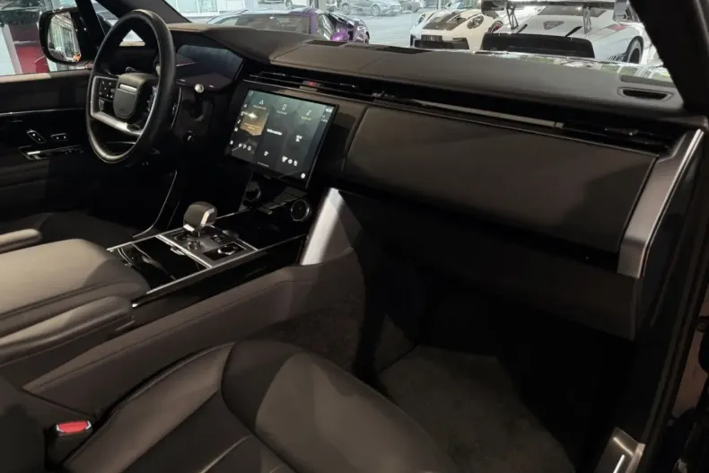 Land Rover Range Rover din 2023 cu 18.050 km - oferta LAN105676 - foto 16