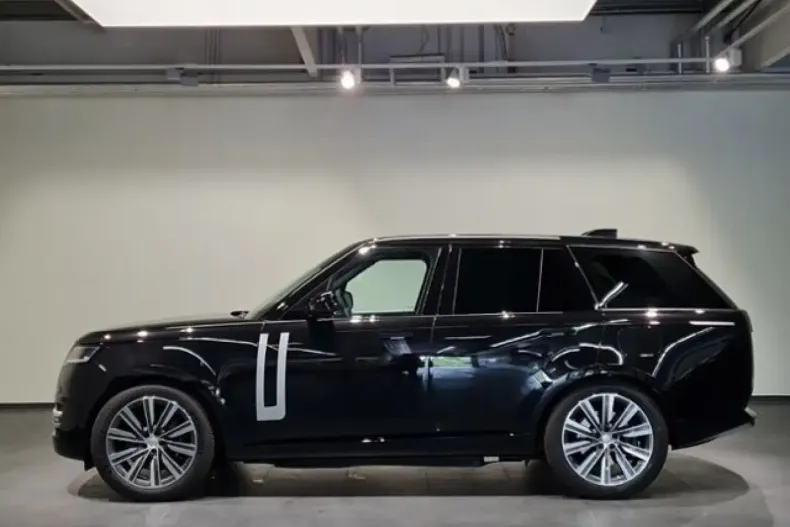 Land Rover Range Rover din 2025 cu 12.000 km - oferta LAN105677 - foto 4