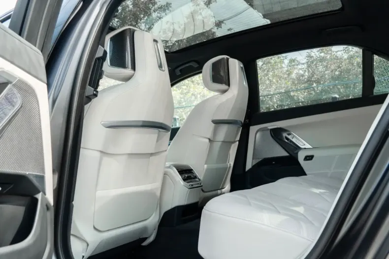 BMW 750 din 2023 cu 46.100 km - oferta BMW105724 - foto 21