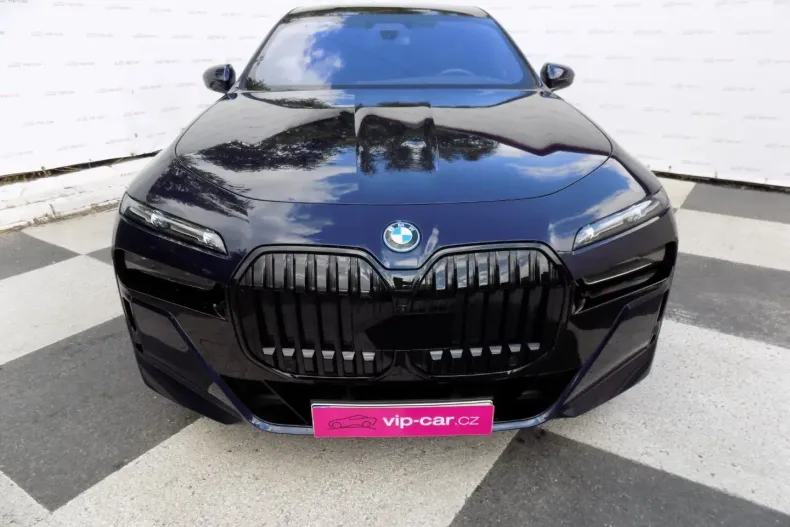 BMW 750 din 2023 cu 67.754 km - oferta BMW105726 - foto 4