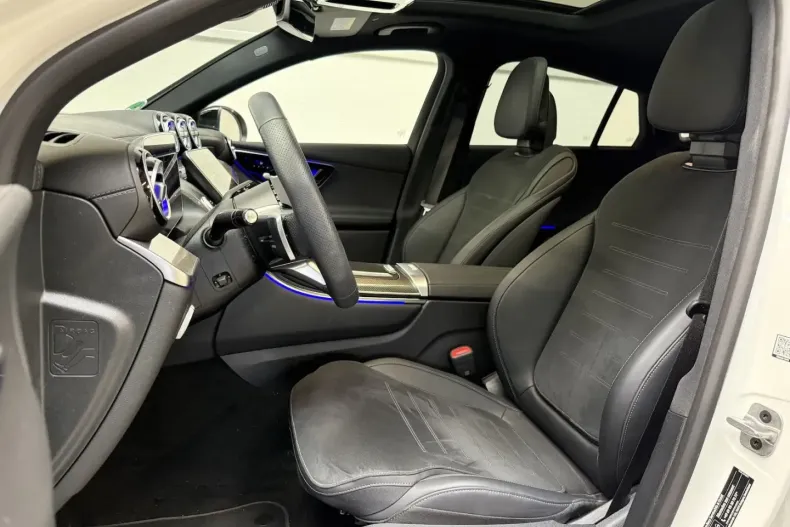 Mercedes-Benz GLC 300 din 2024 cu 22.496 km - oferta MER105739 - foto 4