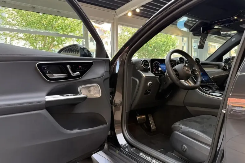 Mercedes-Benz GLC 300 din 2024 cu 29.500 km - oferta MER105743 - foto 9