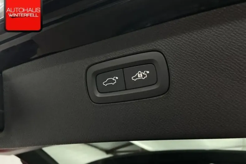 Volvo XC90 din 2024 cu 19.987 km - oferta VOL105760 - foto 19