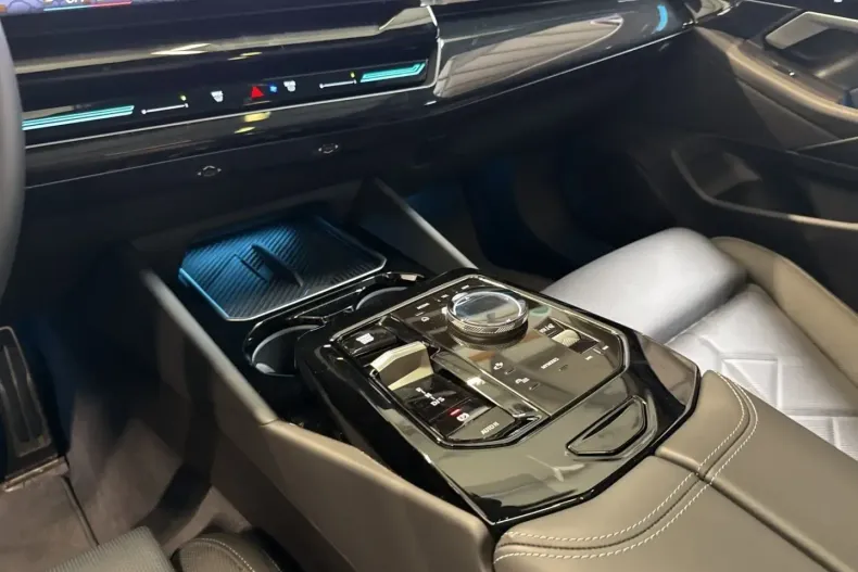 BMW 530 din 2024 cu 11.938 km - oferta BMW105761 - foto 11