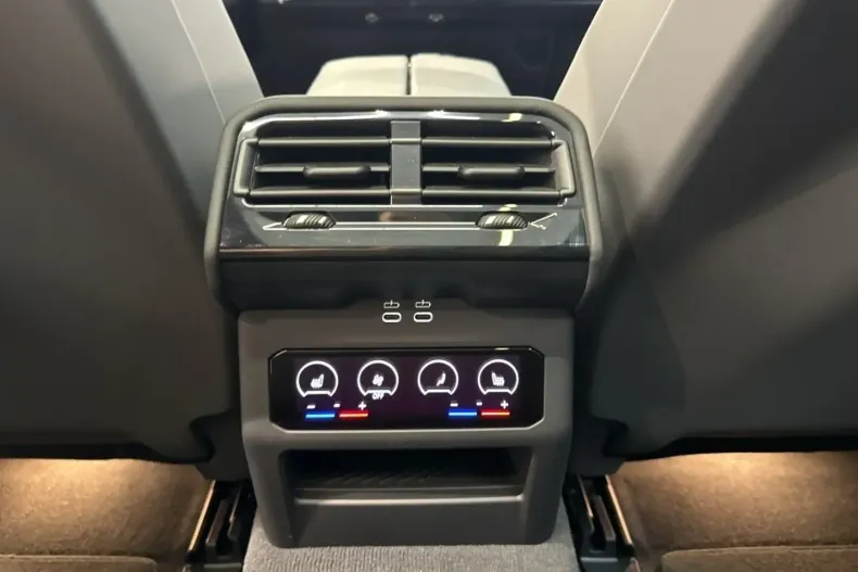 BMW 530 din 2024 cu 11.938 km - oferta BMW105761 - foto 19